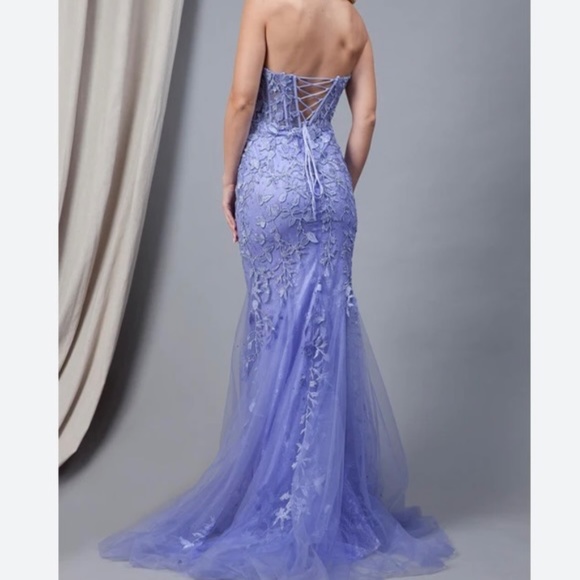 Prom dress - Picture 2 of 6